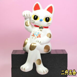 金運アップの縁起物の置物：正面画像
