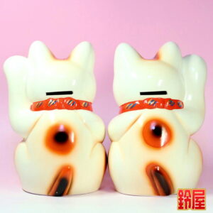 商売繁盛の縁起物である開店祝い招き猫セット2