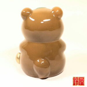 商売繁盛の縁起物である福たぬきの置物2