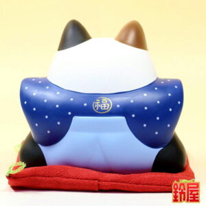 出世祈願の縁起物である福助招き猫の置物2